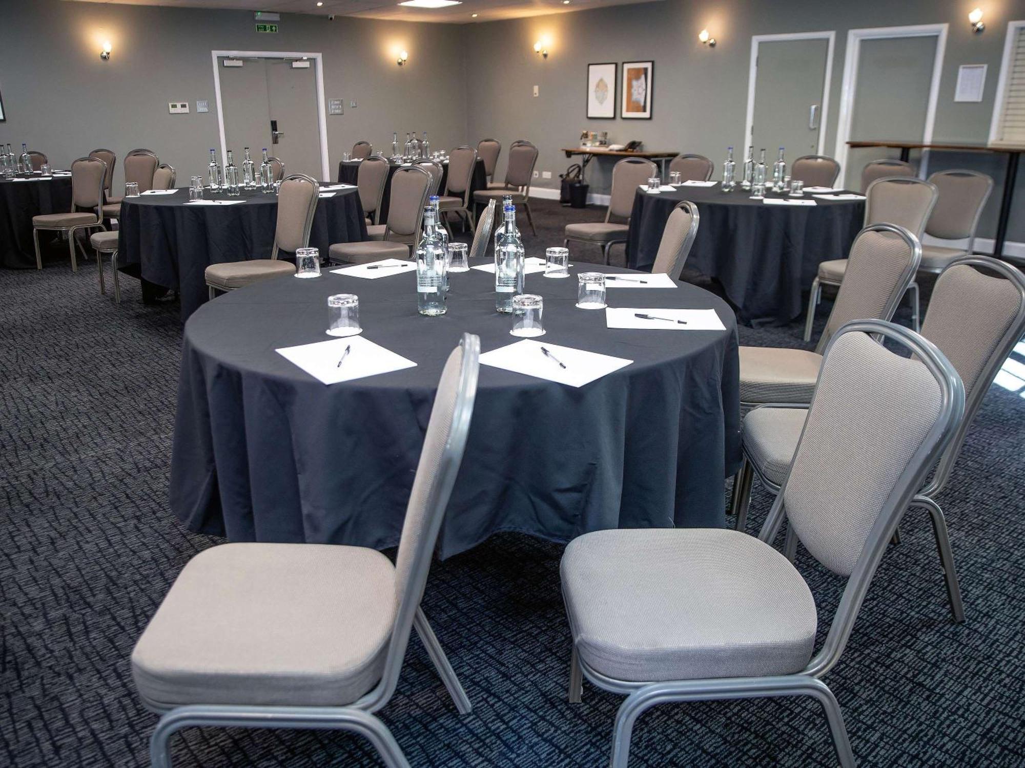 Mercure Thurrock Stifford Hall Hotel 3*