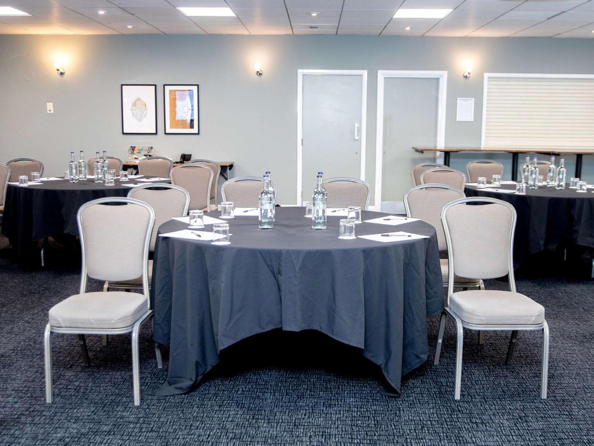 Hotel Mercure Thurrock Stifford Hall 3*