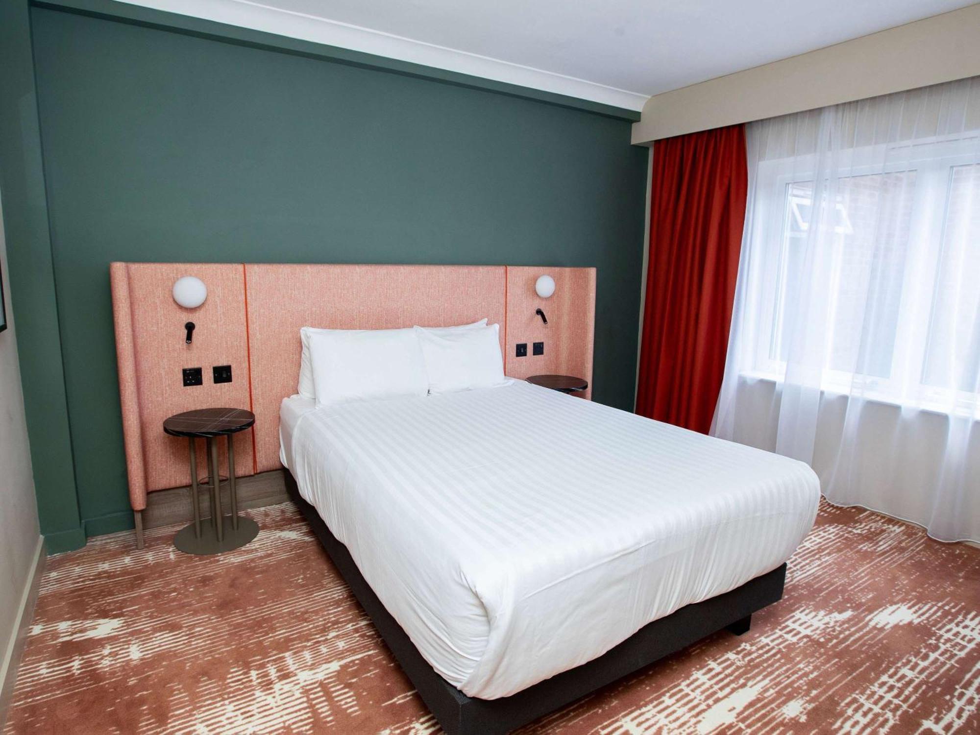 Mercure Thurrock Stifford Hall 3*